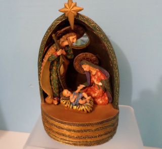 Nativity Music Box Plays Oh Holy Night Roman,  Inc.  7 X 4 Inch Vgc Vintage