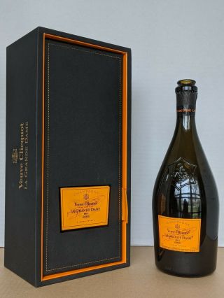 Veuve Clicquot La Grande Dame Champagne 2006 Empty Bottle And Rotating Box