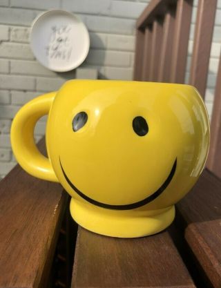 Preloved Vintage 70s Smiley Face Coffee Mug Color Yellow