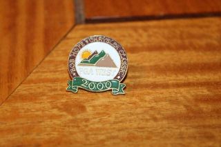 2000 Bob Hope Chrysler Classic Golf Hat Pin Back