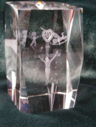 Jesus Christ On The Cross 3d Laser Etched Crystal Block Paperweight