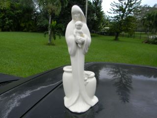 Haeger Madonna Mary And Baby Jesus Figurine Statue 11.  5 " Tall Planter,  Too