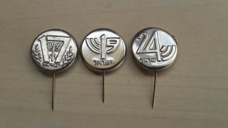 Jewish Judaica / 3 Old Pin Badges / Israel Independence Day 17 - 19 - 24 Years