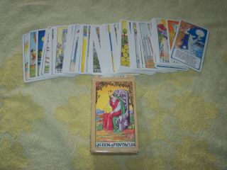 Queen Of Pentacles Universal Waite Tarot Cards Deck