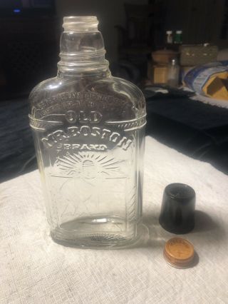 Vintage Old Mr Boston Rand Glass Whiskey Bottle With Shot Cap