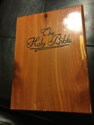 Vintage 9” X 6.  5” Cedar 1960s “the Holy Bible” Storage Box Local Fw 366