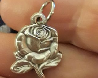 Sterling Silver Filled Rose St Virgin Mary Grace Pendant Charm Miraculous Medal