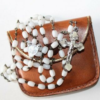 † Vintage White Glass Beads Miraculous Virgin Mary Rosary