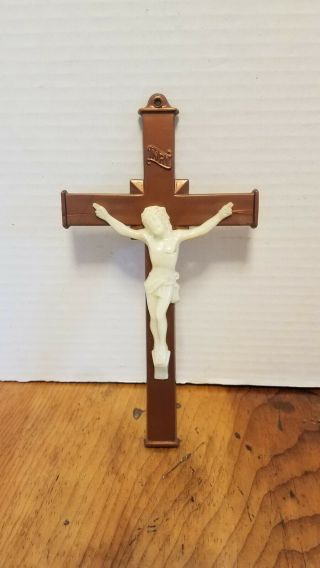 Vintage Jesus On The Cross Crucifix Inri Wall Hanging 8 " Hartland Plastics