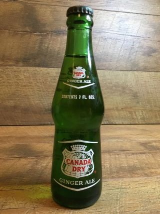 Full Vintage 7 Oz Canada Dry Acl Soda Pop Bottle