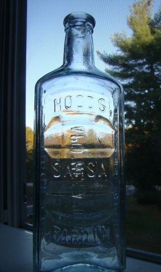 Antique HOOD ' S SARSAPARILLA - APOTHECARIES - LOWELL,  MASS.  Quack Medicine Bottle 2