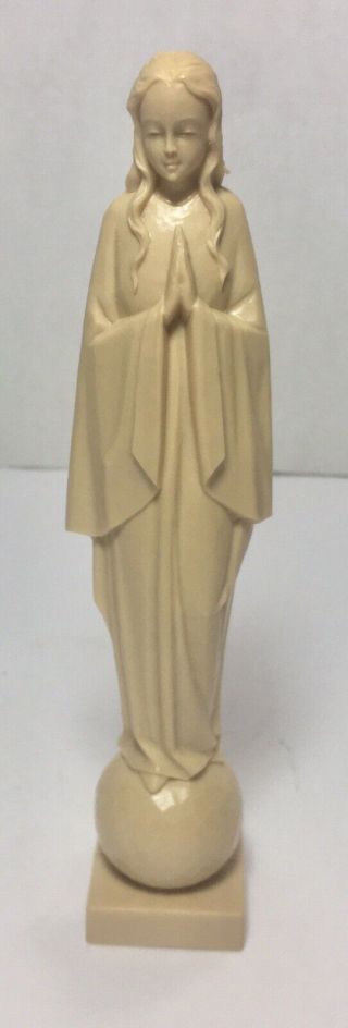 Vintage Virgin Mary Madonna Praying Statue Hard Plastic Collectible Figurine 7 "
