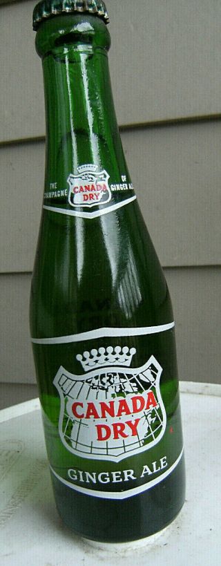 Canada Dry Ginger Ale 7 Oz Full Soda Bottle.  Claremont,  Nh