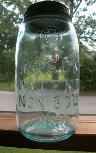 Qt.  Small Keystone In Circle Mason Patent Nov 30th 1858 Fruit Jar