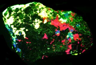 Esperite,  Willemite,  Fluorescent Minerals Four Color,  Franklin,  Nj