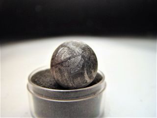 Unique Specimen Gorgeous Etched Gibeon Iron Meteorite Sphere 16.  4 Gms