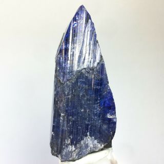Zoisite var.  Tanzanite crystal,  Merelani Hills,  Tanzania,  Africa 39.  1 grams 2