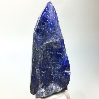 Zoisite var.  Tanzanite crystal,  Merelani Hills,  Tanzania,  Africa 39.  1 grams 3