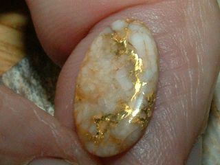 California Amber Gold Quartz Cabochon 3.  4 Carats Natural Gold In Quartz Gems