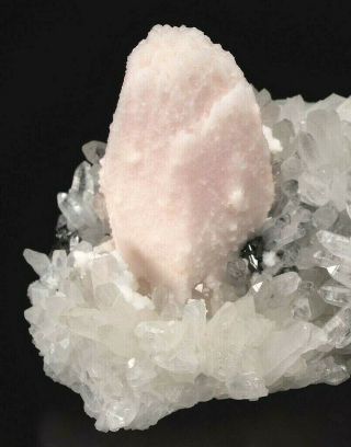 Manganoan Calcite On Quartz Pachapaqui Mine,  Bolognesi Province,  Peru 512031