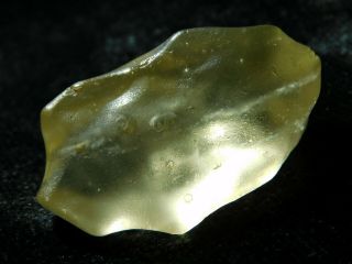 A Perfect And 100 Natural Aaa Libyan Desert Glass Egypt 12.  7gr