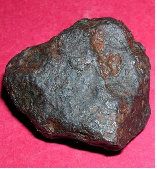 Canyon Diablo meteorite - 102.  6 gram individual 3