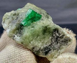 22 - Gm - - Top - Quality - Emerald - Stunniing - Specimen - On - Mother - Rock - Famous - Swat