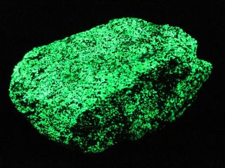 Fluorescent Willemite Microcrystals With Franklinite,  Franklin,  Nj