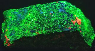 Franklin Nj Fluorescent Mineral - Hydrozincite - Willemite - Calcite - Franklinite