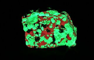 A Bright Fluorescent Willemite With A Dark Red Calcite - Jersey