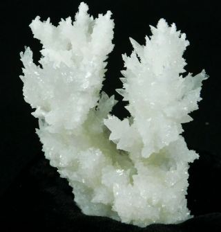 A 100 Natural Bright White Aragonite Crystal Cluster With A Stand 127gr