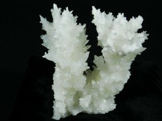 A 100 Natural Bright White ARAGONITE Crystal Cluster With a Stand 127gr 3