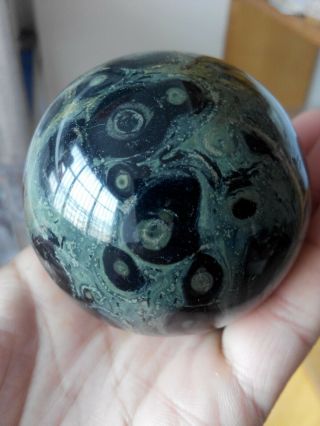 409.  4g 64mm Natural Peacock Eye Crystal Sphere Ball Healing Y533