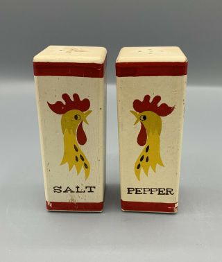 Rare Wooden 1950s? Holt Howard Rooster Salt & Pepper Shakers Red Yellow Orange