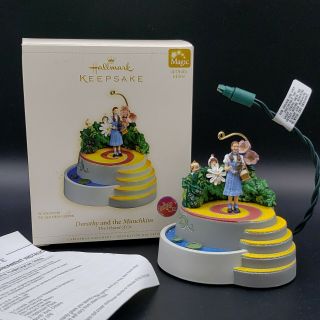 Hallmark Ornament Dorothy And The Munchkins The Wizard Of Oz Magic Light Motion