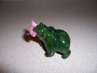 Small Green Jade Stone Bear Caught Pink Salmon Fish In Mouth Figurine
