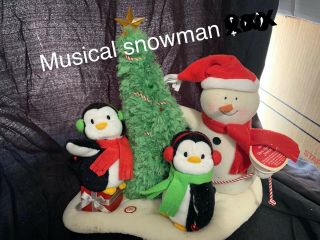 Hallmark Merry Trio Christmas Penguins Tree Animated Singing Jingle Pals Snowman