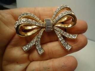 Vintage Swarovski Signature Jewelry Golden & Crystal Bow Design Brooch - Tag