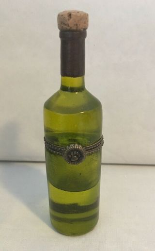 Boyds Treasure Box.  Aunt Vivian’s Wine Bottle With Hiccup Mcnibble