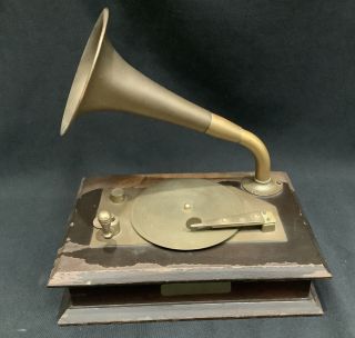 Vtg Walnut Wood Brass Sankyo Music Box Victrola Gramophone Record Player Spins