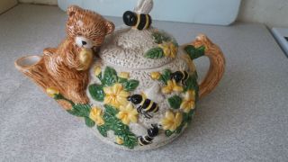 Collectable Vintage Teapot With Honey Bees And Bear On Spout.