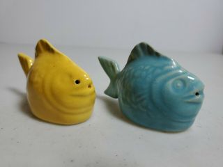 Vintage Chicken Of The Sea Ceramic Blue Yellow Fish Salt And Pepper Shakers 2