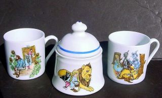 1991 Smithsonian Reutter Childrens WIZARD OF OZ Tea Set 3 Plates,  2 Cups,  Sugar 3