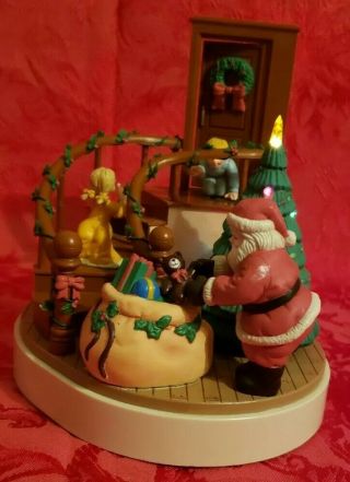Vintage 1989 House Of Lloyd Christmas Around The World Music Box Pre - Owned
