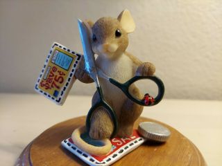 Charming Tails 4027098 " Cutting Costs " 2011 Mouse Figurine No Box