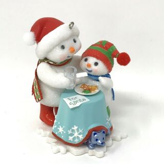 2019 Hallmark Ornament Milk And Cookies 12th In The Making Memories Series