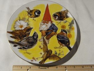 Rien Poortvliet Collector Plate Gnome Four Seasons Spring Sharing,  Gnome,  Birds