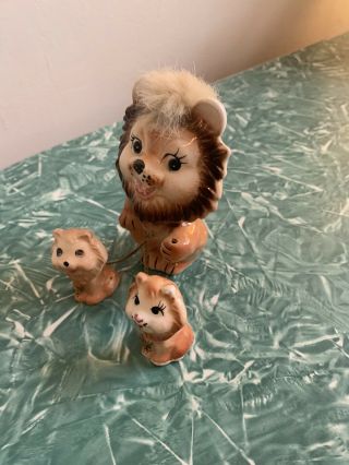 Vintage Fuzzy Ceramic Anthropomorphic Lion Family On Chain 3
