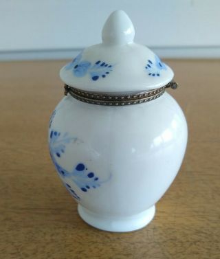 Vintage Chinese Ginger Jar Blue And White Porcelaine Hinged Trinket Box 2