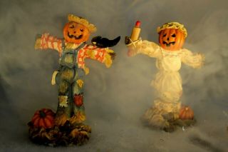 Dept 56 Halloween Village - Set Of 2 Scarecrows - 53061 - No Ac/dc Adapter